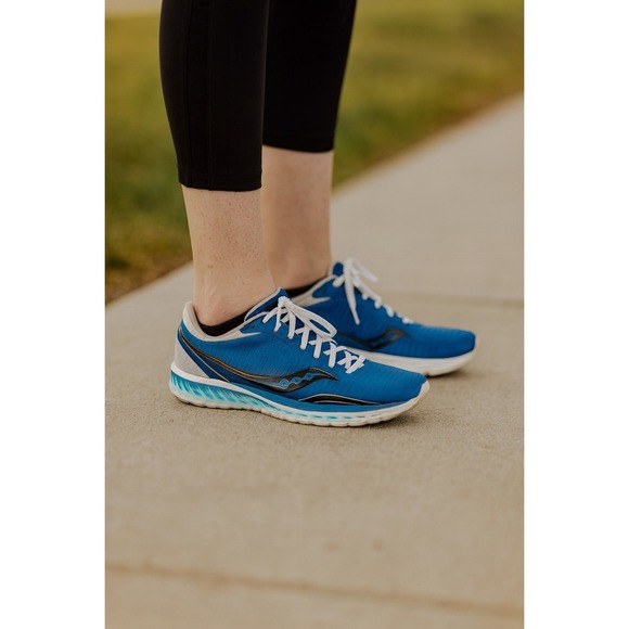 Saucony Kinvara 11 Blue Running Shoes Unisex Size 12.5 Athletic Sneakers - Picture 1 of 7